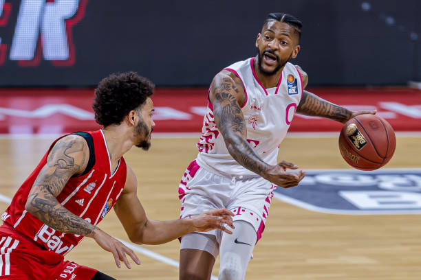 持迫使对手 持迫使对手