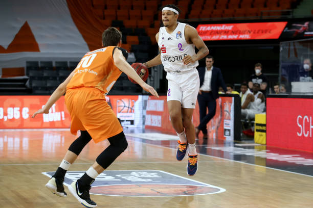 争冠球队的 争冠球队的