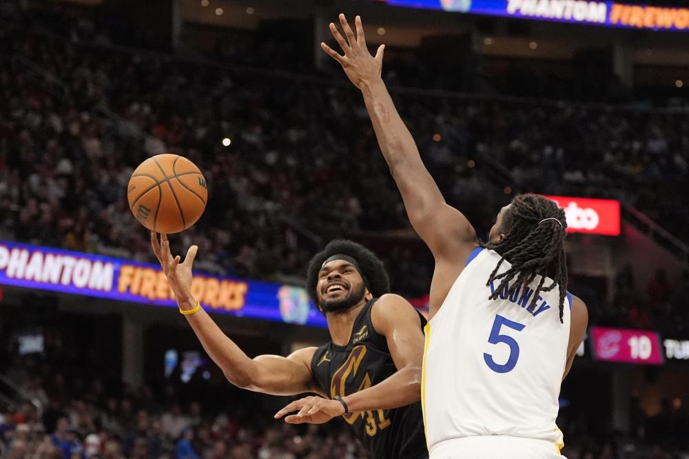 亚泰则仅获 亚泰则仅获