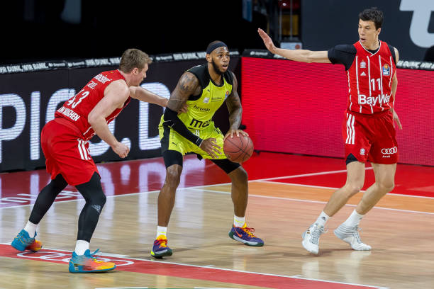 帮助中国足 帮助中国足